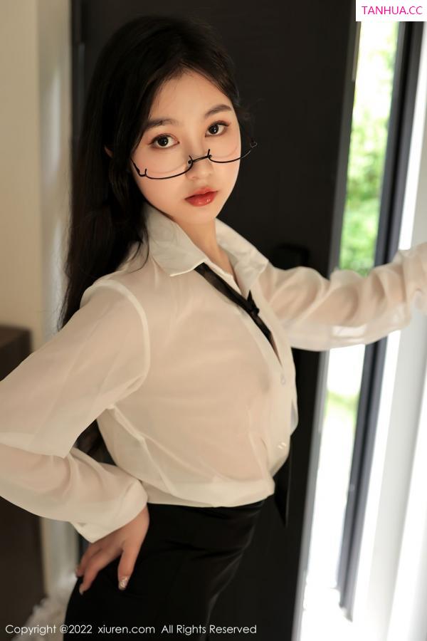 谢晚晚  [XiuRen]高清写真图 2022.06.08 No.5117 谢晚晚第16张图片